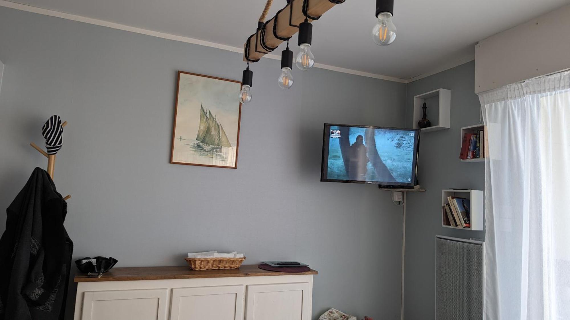 - T1 Bis - 5mn A Pied De La - Linge Non Fourni *